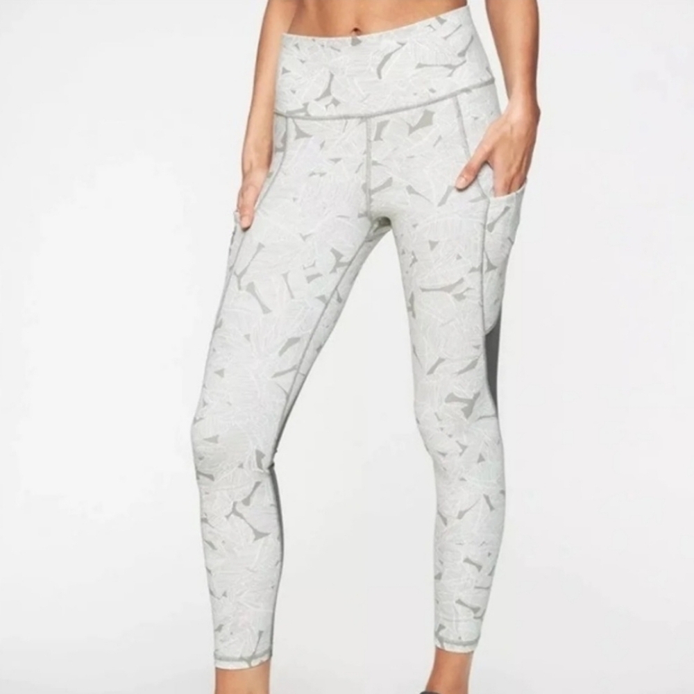 Athleta Gray Leaf Print Leggings Size: Small